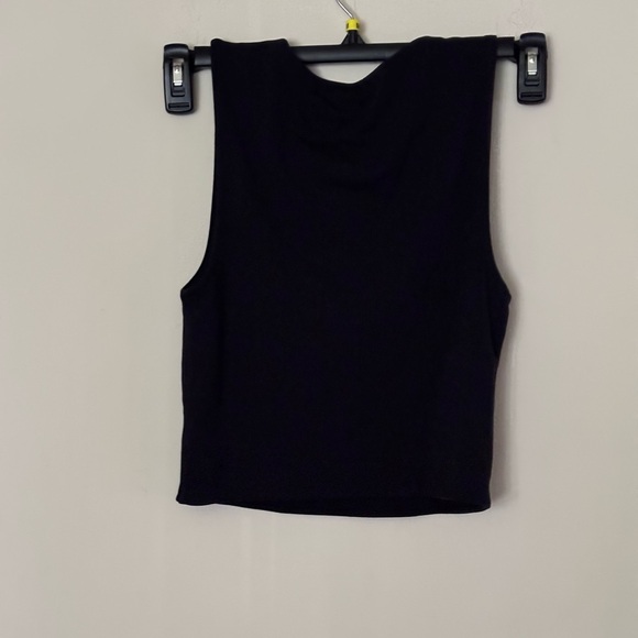 Babaton Black Muscle Tee Size Medium - Picture 8 of 8